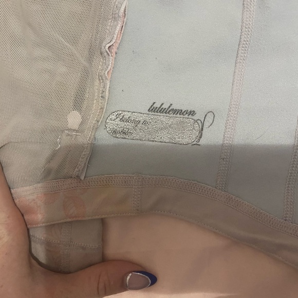 Lululemon size 6 - Picture 5 of 5